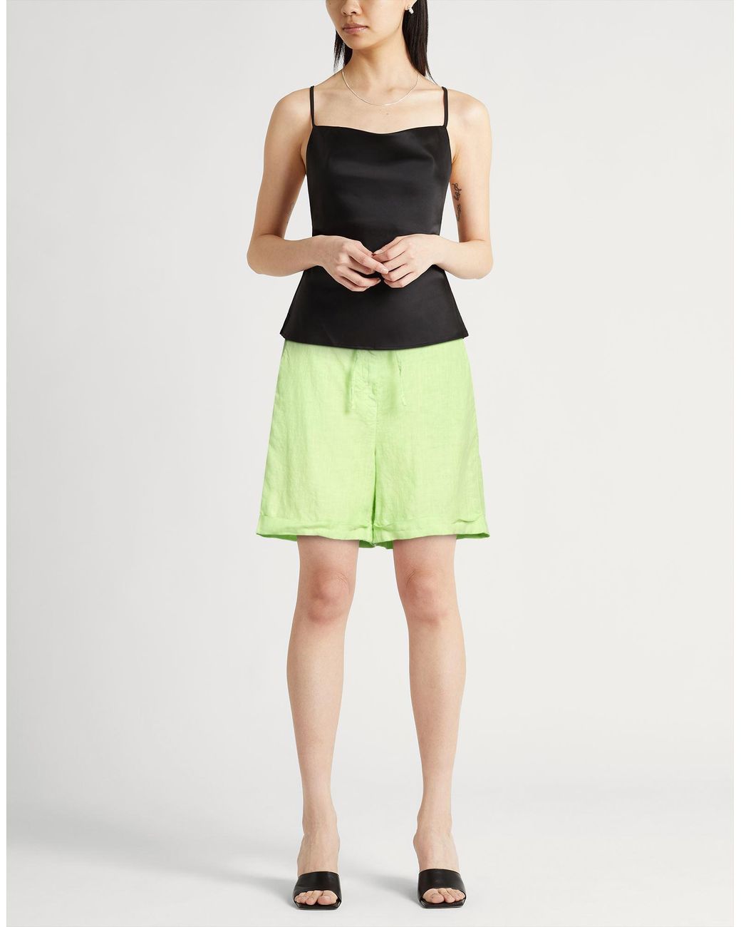 120% Lino Green Shorts & Bermuda Shorts