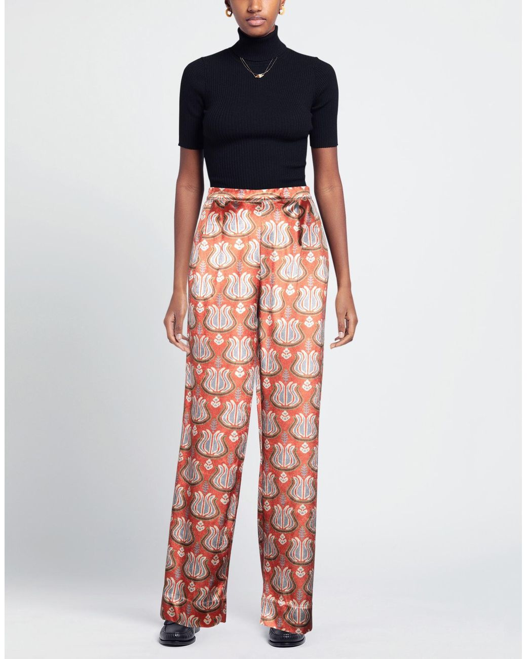 Niu Red Pants