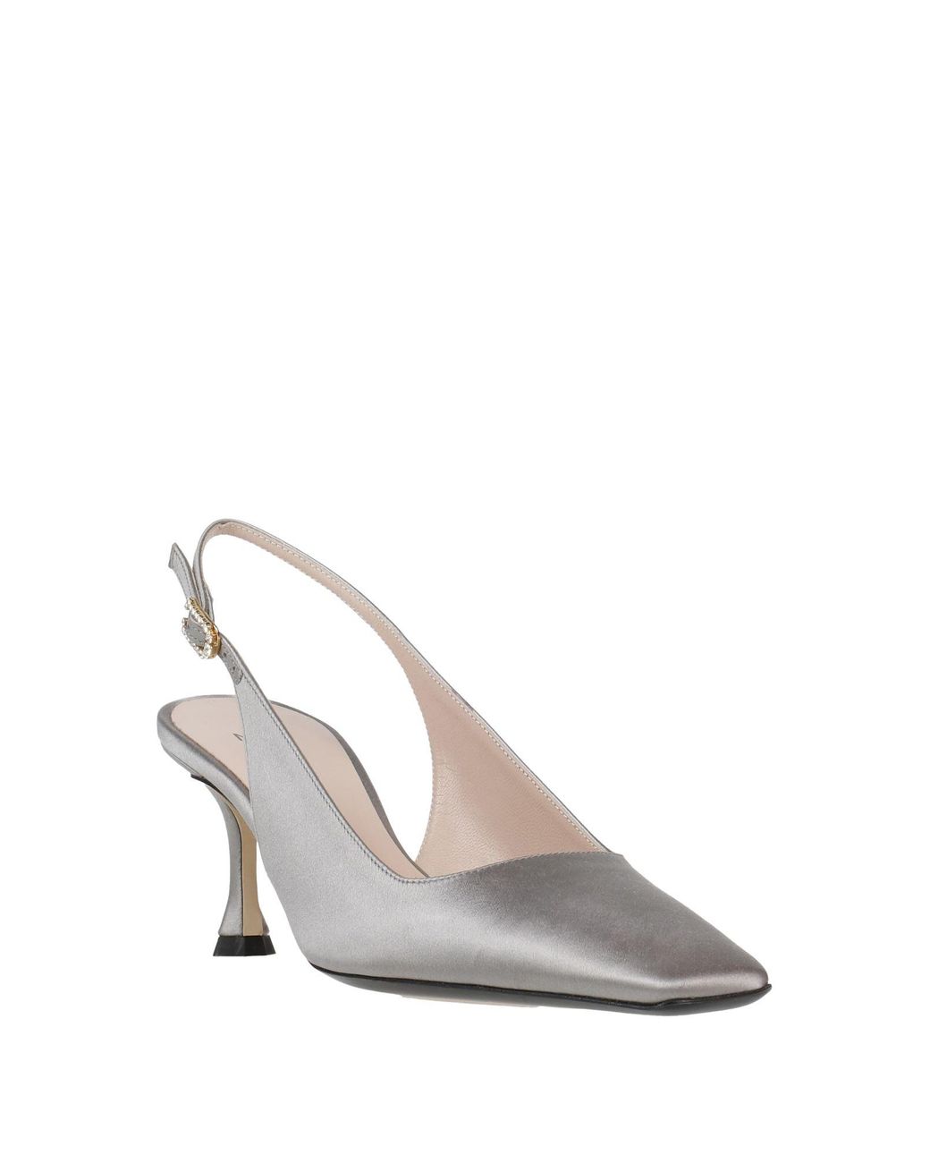 N°21 White Pumps