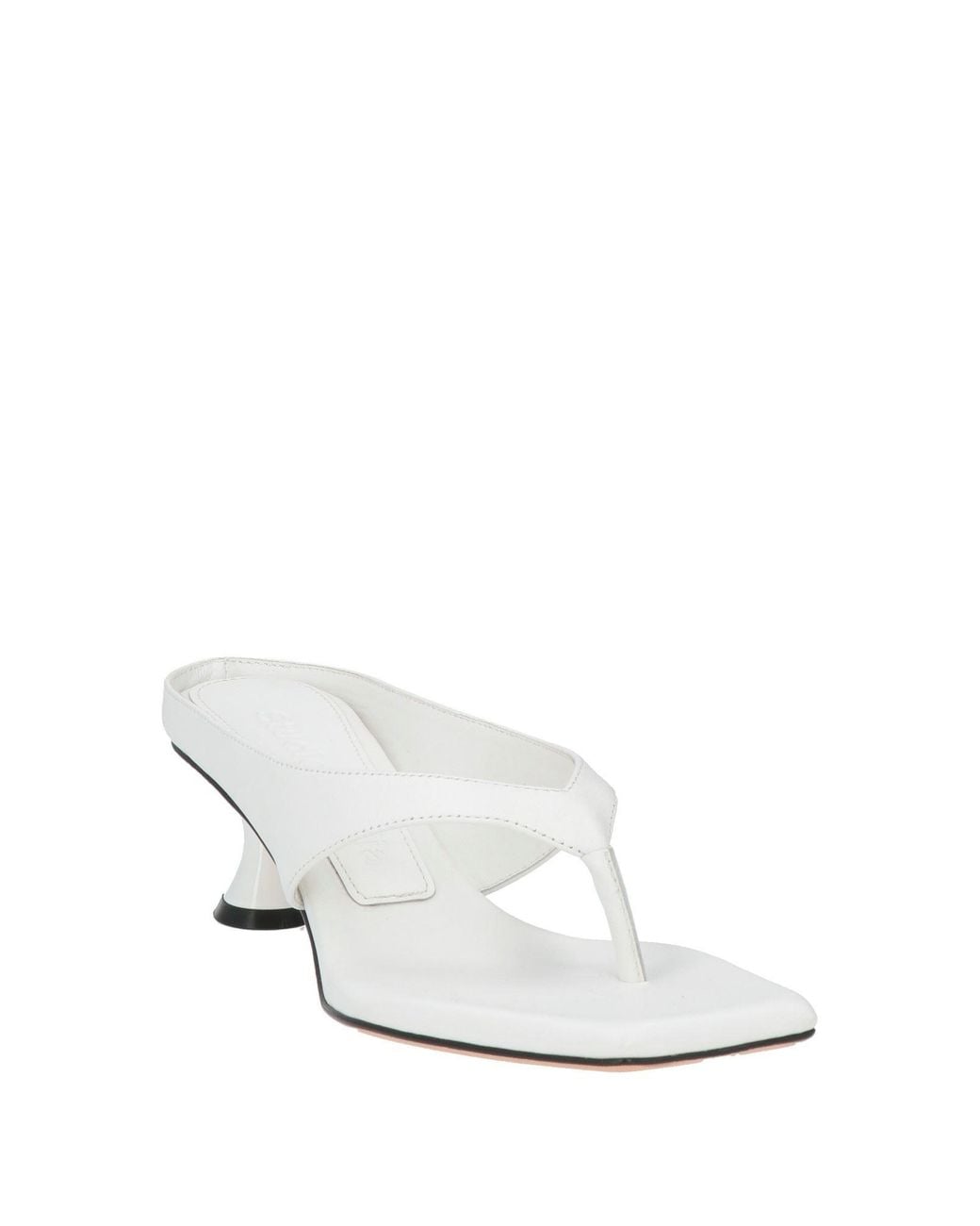 STUDIO AMELIA White Thong Sandal