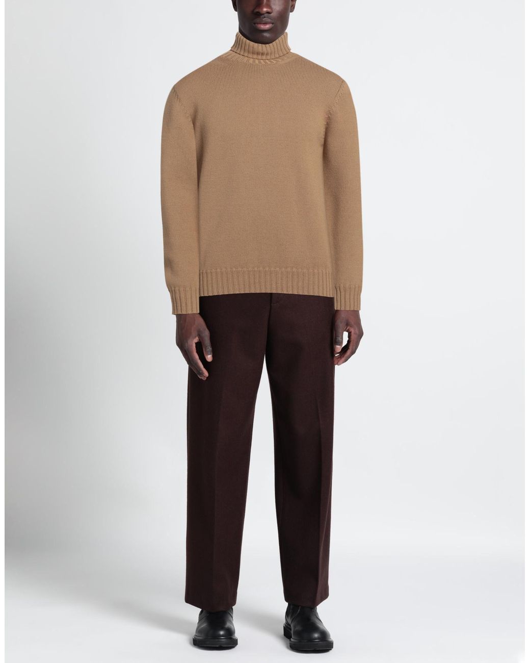 Cuello alto Alpha Studio de hombre de color Brown