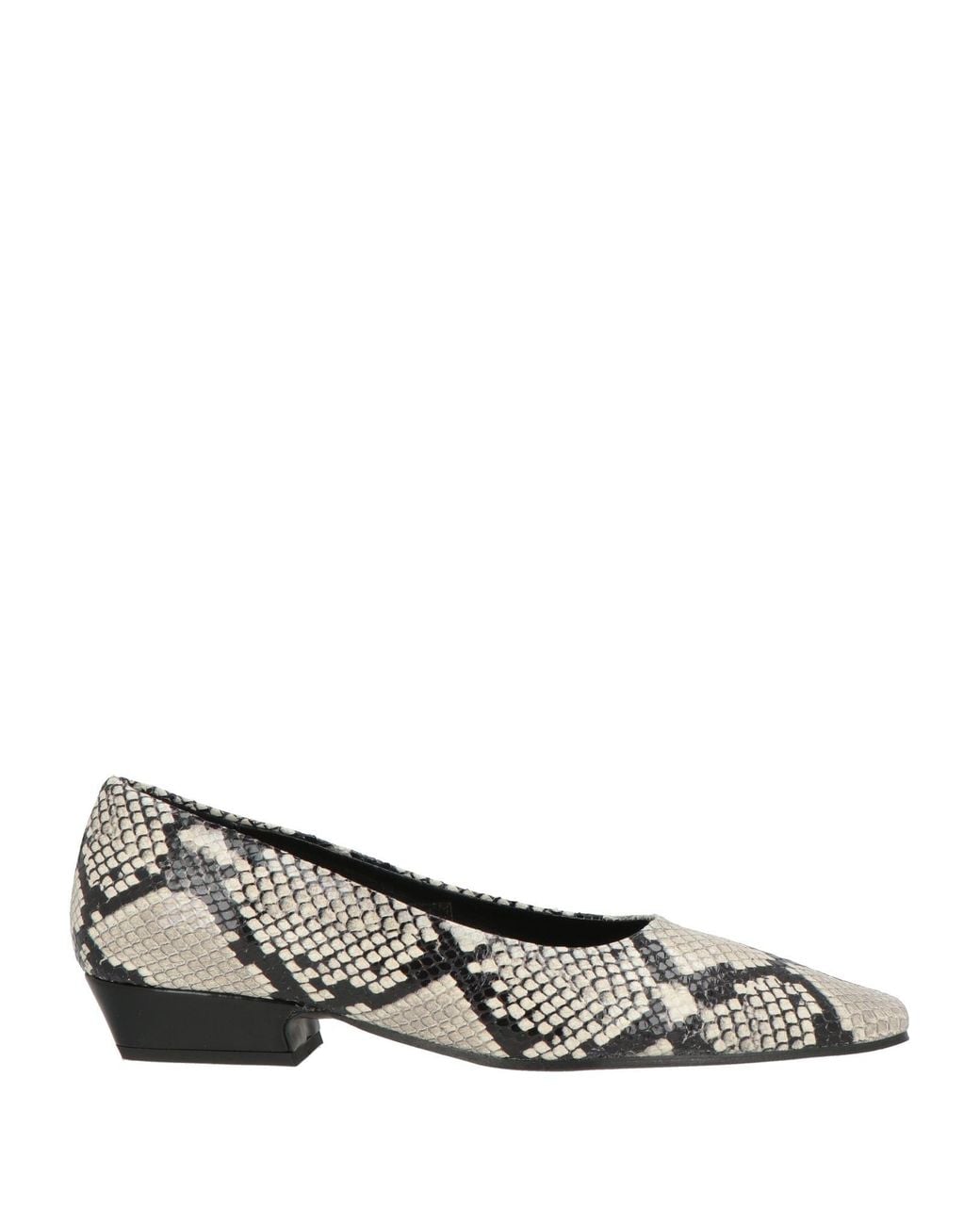 J.A.P. JOSE ANTONIO PEREIRA Gray Ivory Ballet Flats Leather