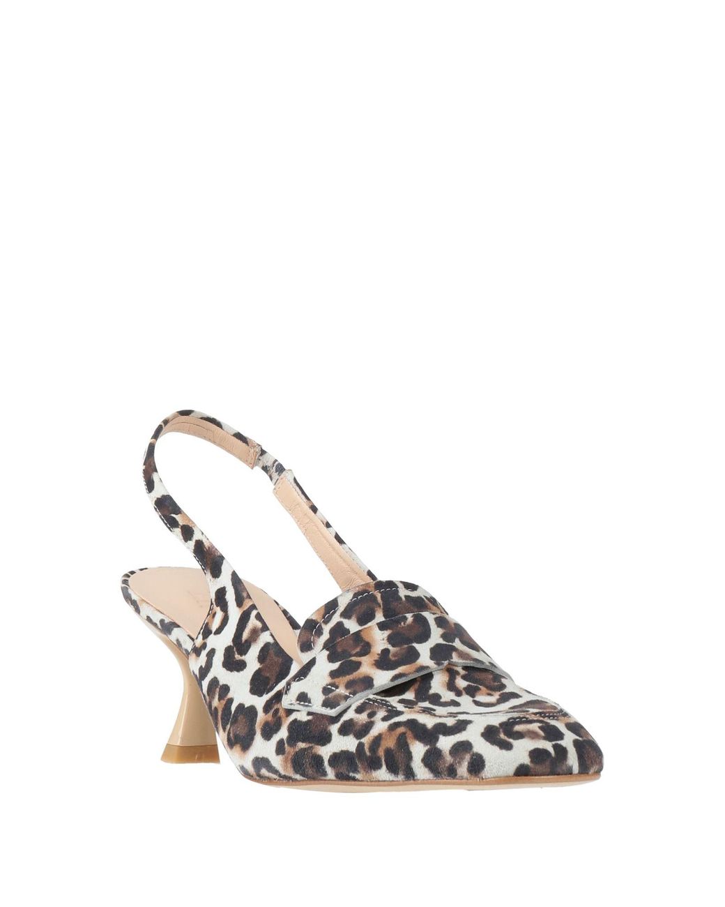 Zinda White Pumps