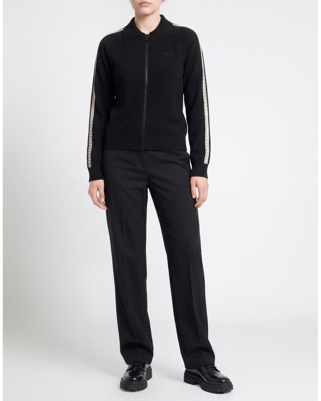 N°21 Black Jumper