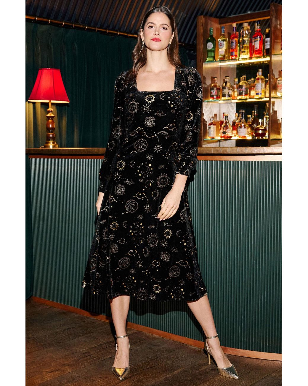 Yumi' Black Cosmic Foil Print Midi Dress