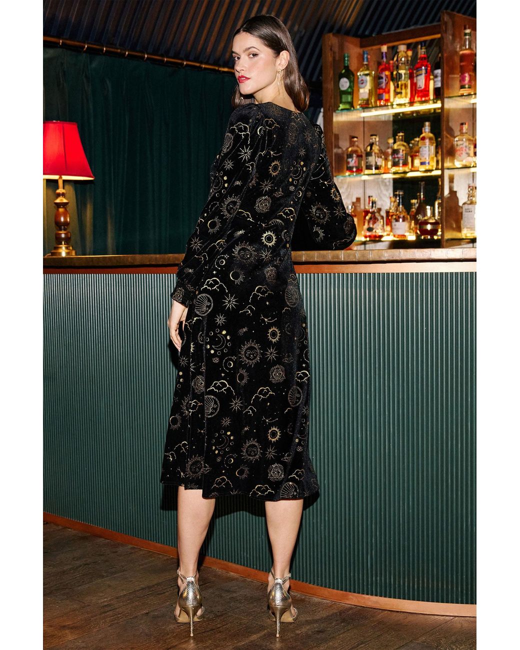 Yumi' Black Cosmic Foil Print Midi Dress