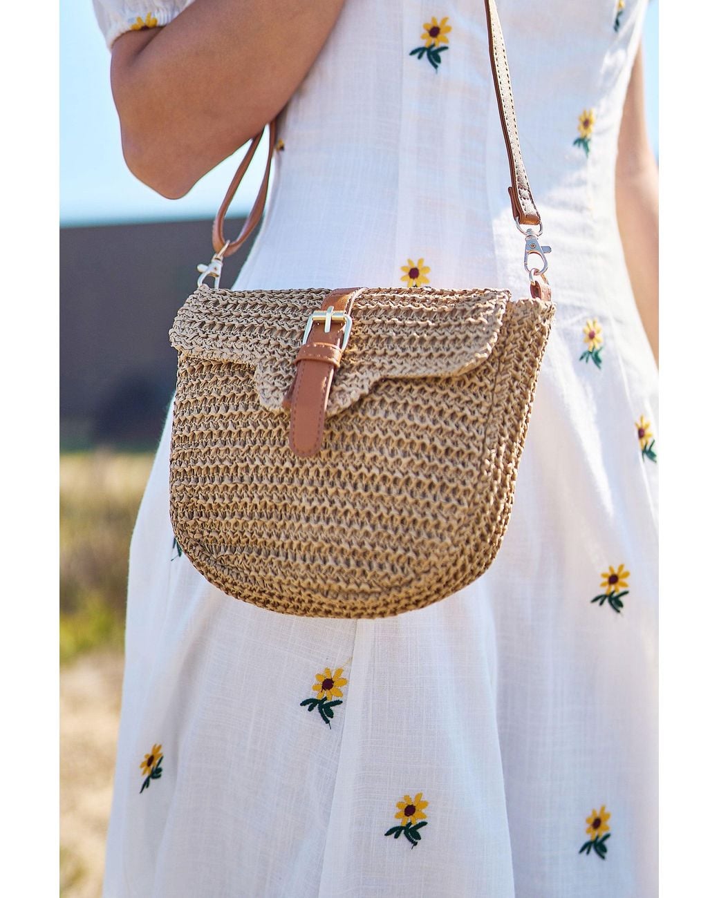 Yumi' Brown Woven Rattan Handbag With Buckle