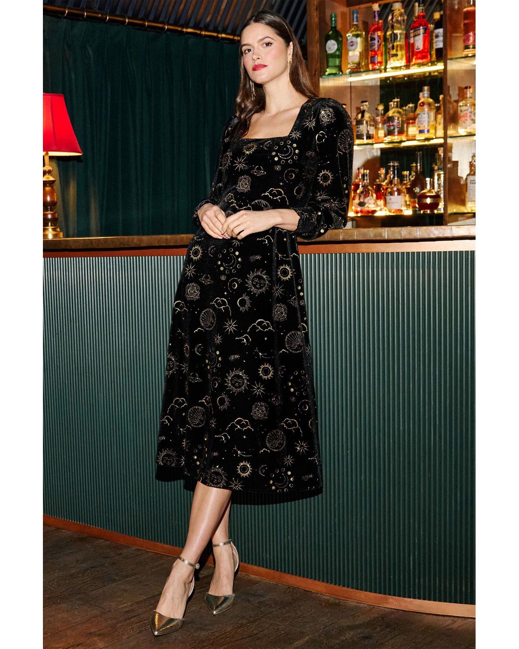 Yumi' Black Cosmic Foil Print Midi Dress