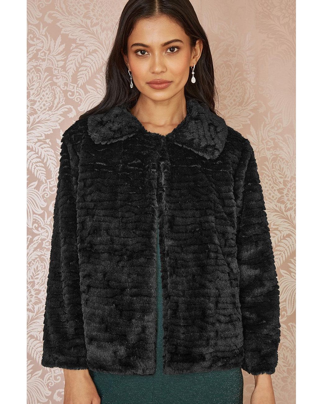 Yumi' Black Faux Fur Short Jacket