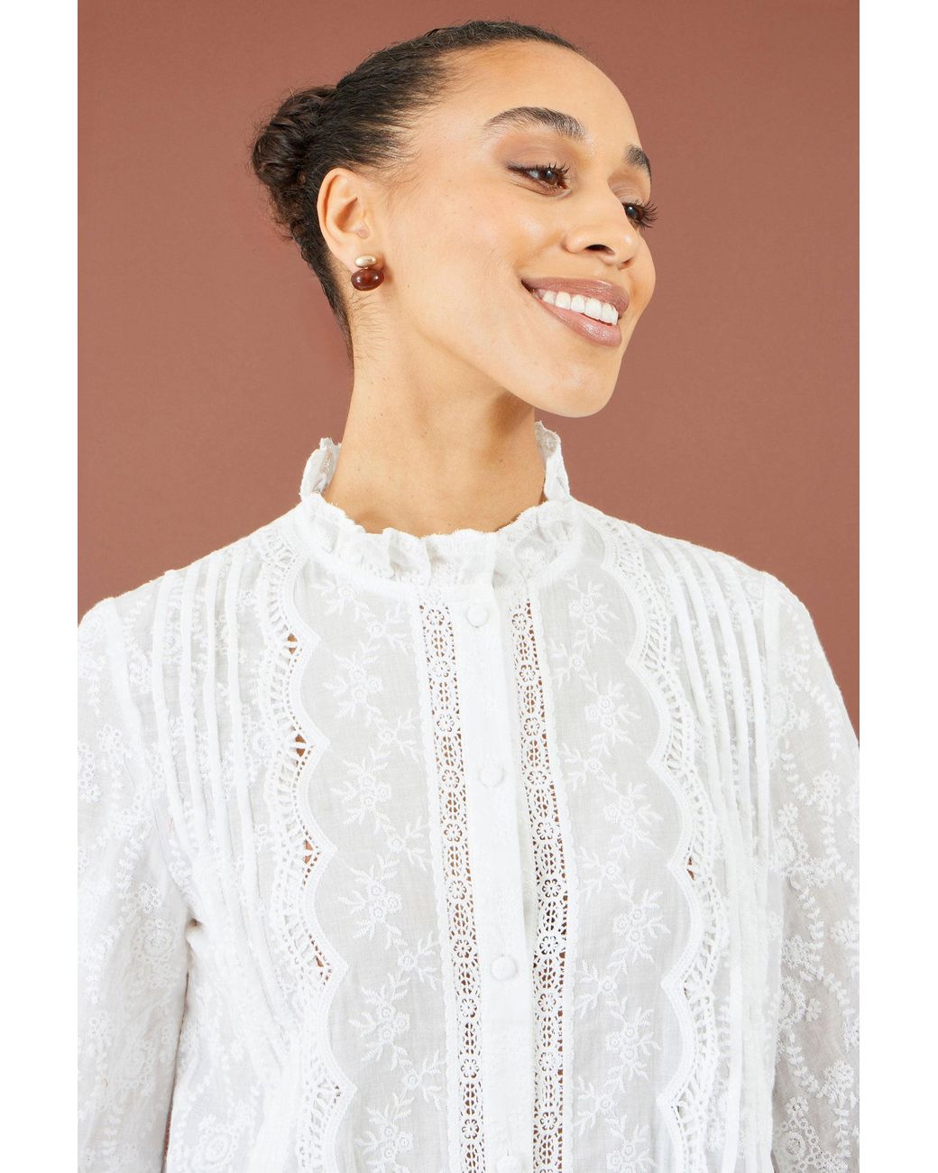 Yumi' White Floral Cotton Shirt With Lace Details
