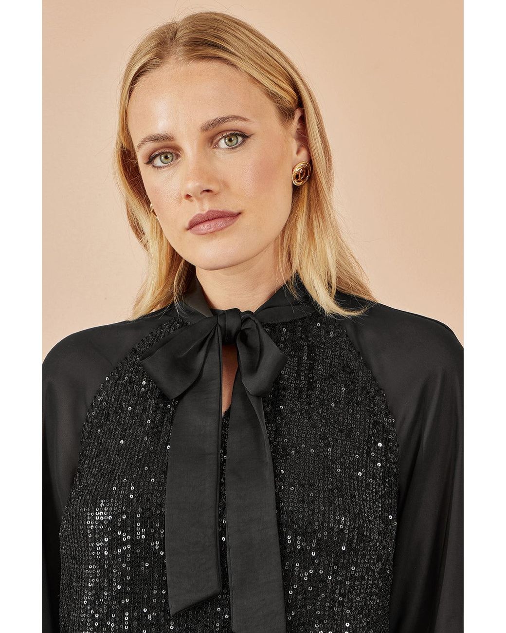 Yumi' Black Sequin Pussy Bow Top