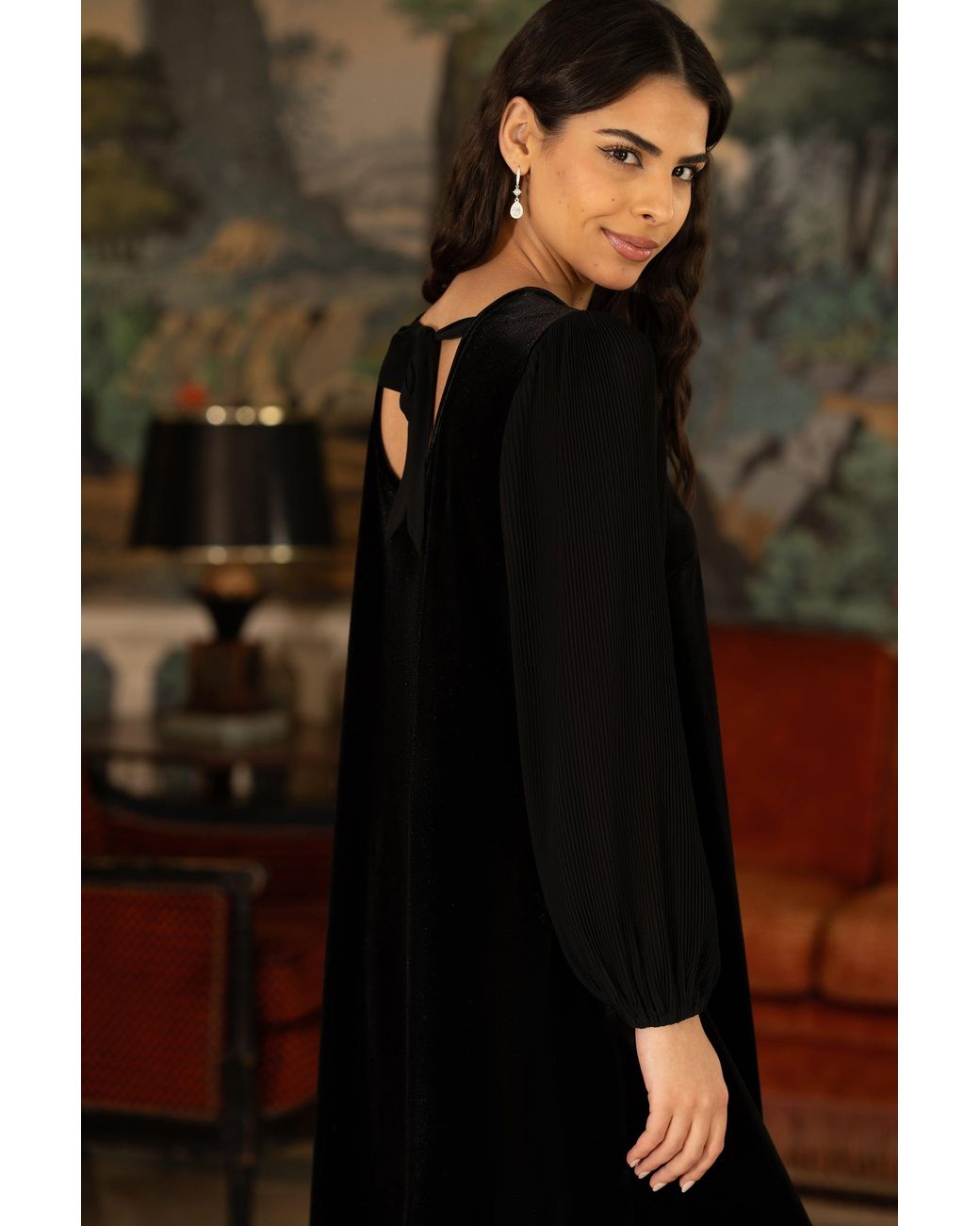 Yumi' Black Velvet Tunic Dress With Pleated Balloon Sleeves And Tie Back