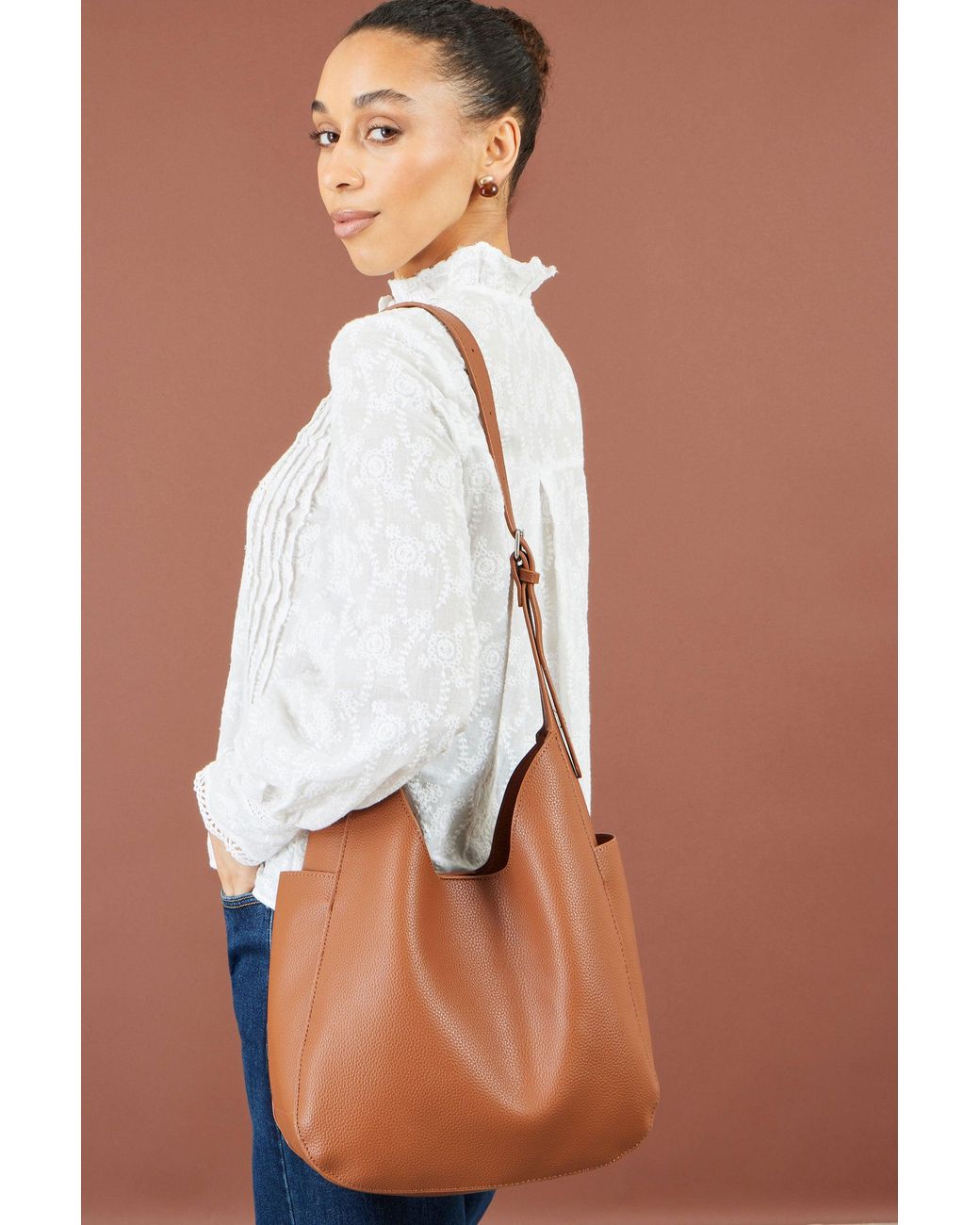 Yumi' Brown Shoulder Bag With Detachable Inside Purse