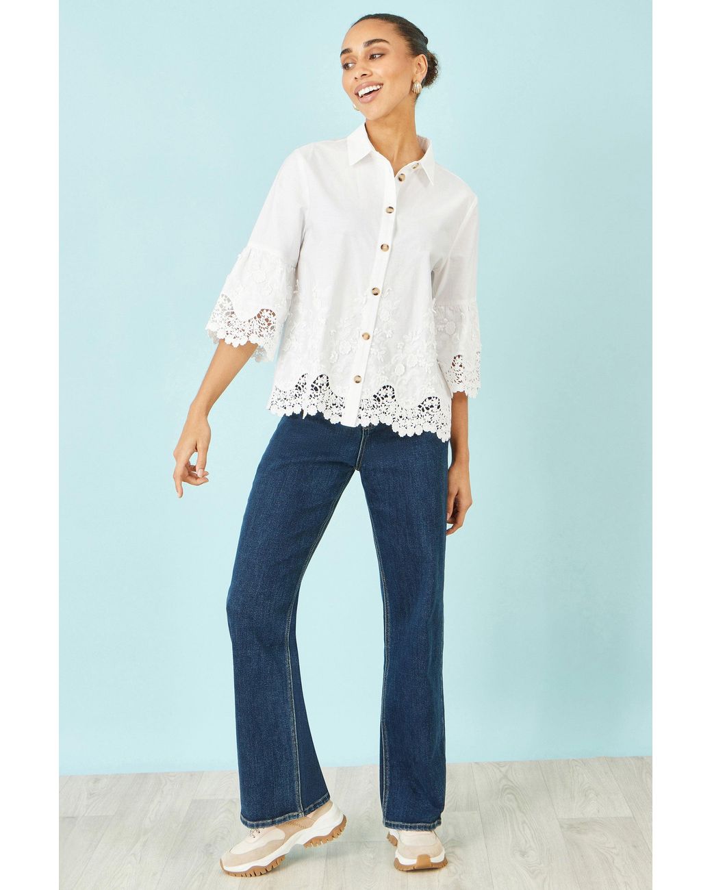 Yumi' White Cotton Lace Border Shirt