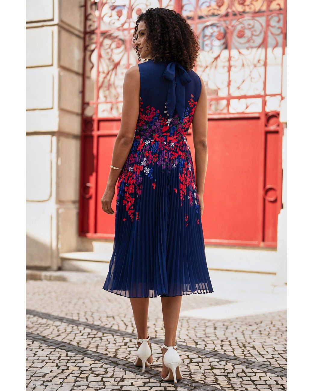 Yumi' Blue Border Floral Print Midi Dress With Pleats
