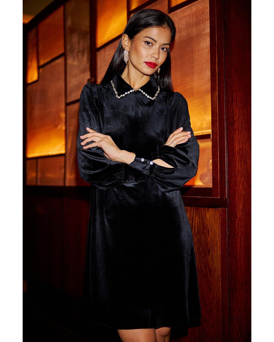 Yumi' Blue Long Sleeve Velvet Tunic With Diamante Collar