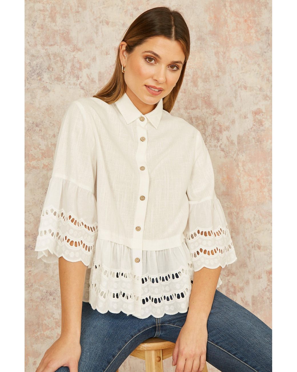 Yumi' Natural Linen Relaxed Shirt With Scallop Trims