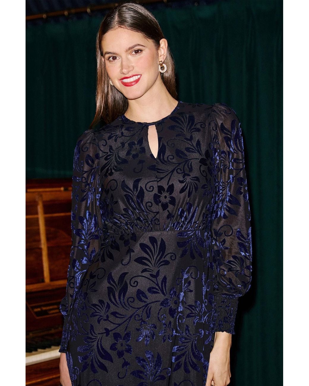 Yumi' Blue Velvet Floral Midi Dress
