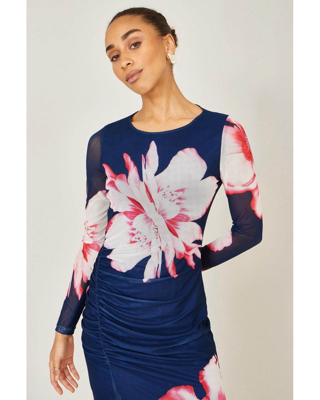 Yumi' Blue Floral Placement Floral Long Sleeve Mesh Maxi Dress
