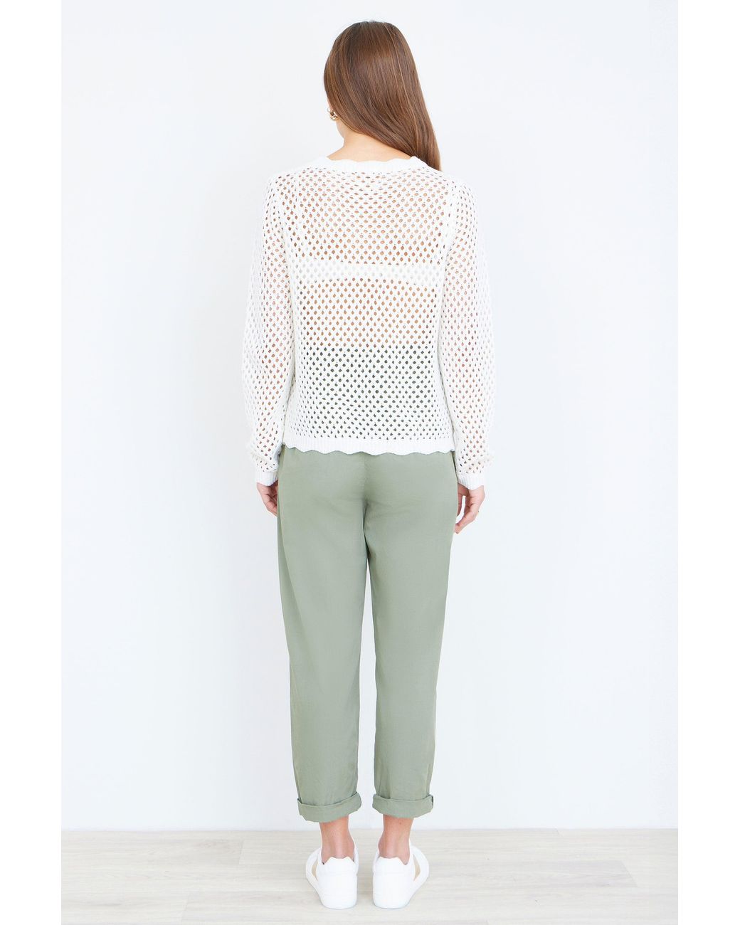 Yumi' White Flower Crochet Jumper
