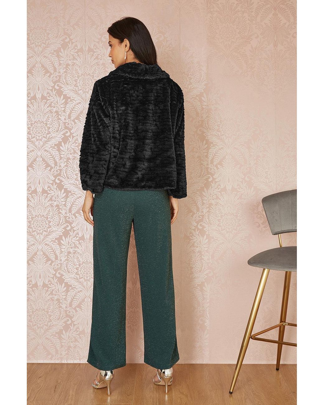 Yumi' Black Faux Fur Short Jacket