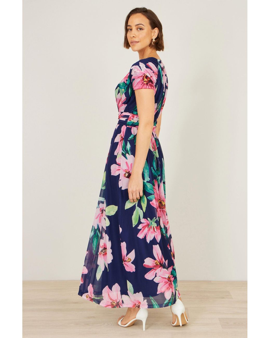 Yumi' White Mesh Floral Maxi Dress
