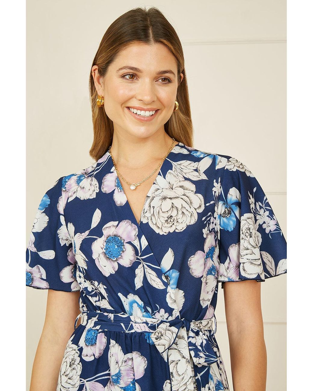 Yumi' Blue Floral Midi Wrap Dress