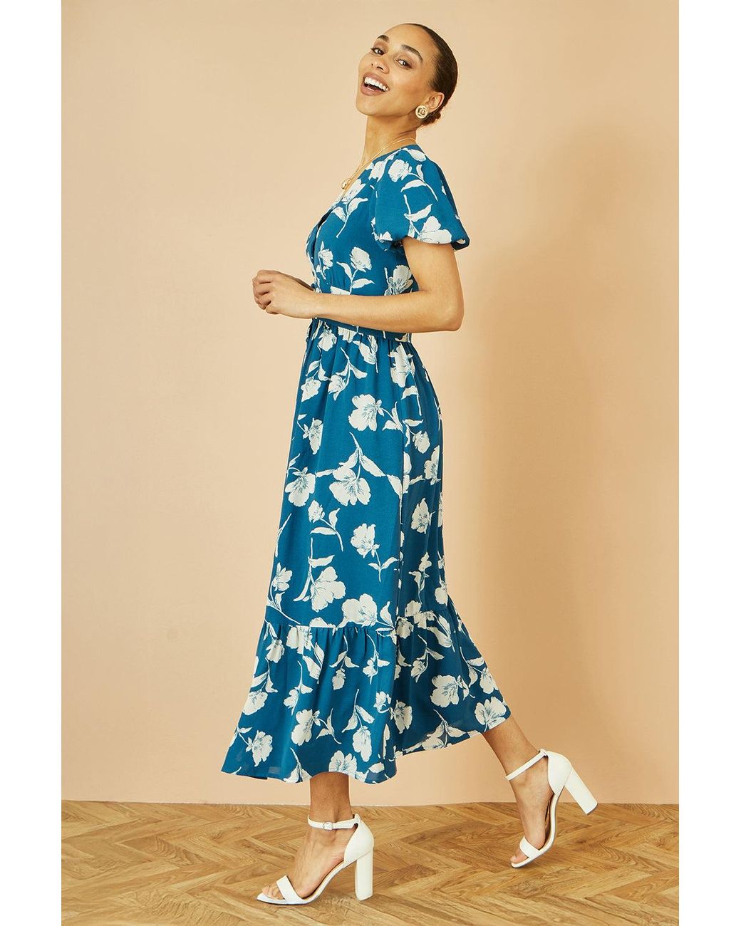 Yumi' Blue Floral Button Down Floral Midi Dress