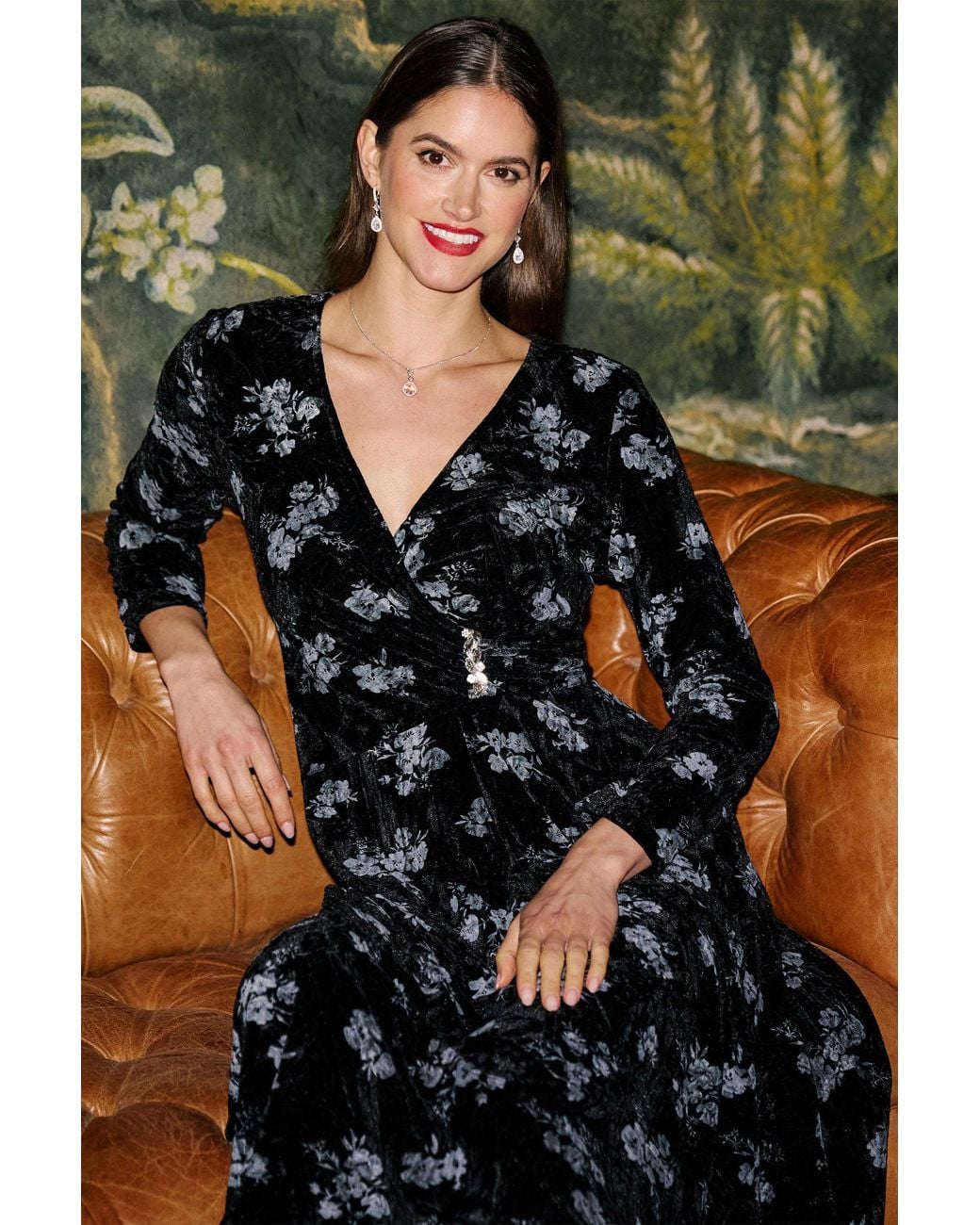 Yumi' Black Floral Velvet Midi Wrap Dress