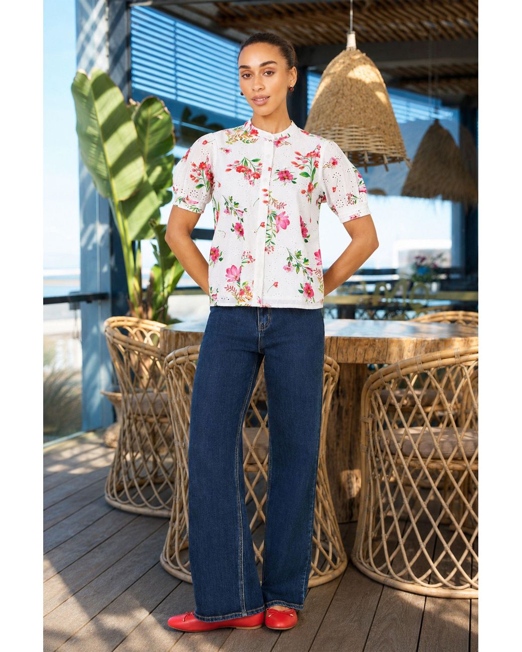 Yumi' White Cotton Broderie Anglaise Floral Shirt