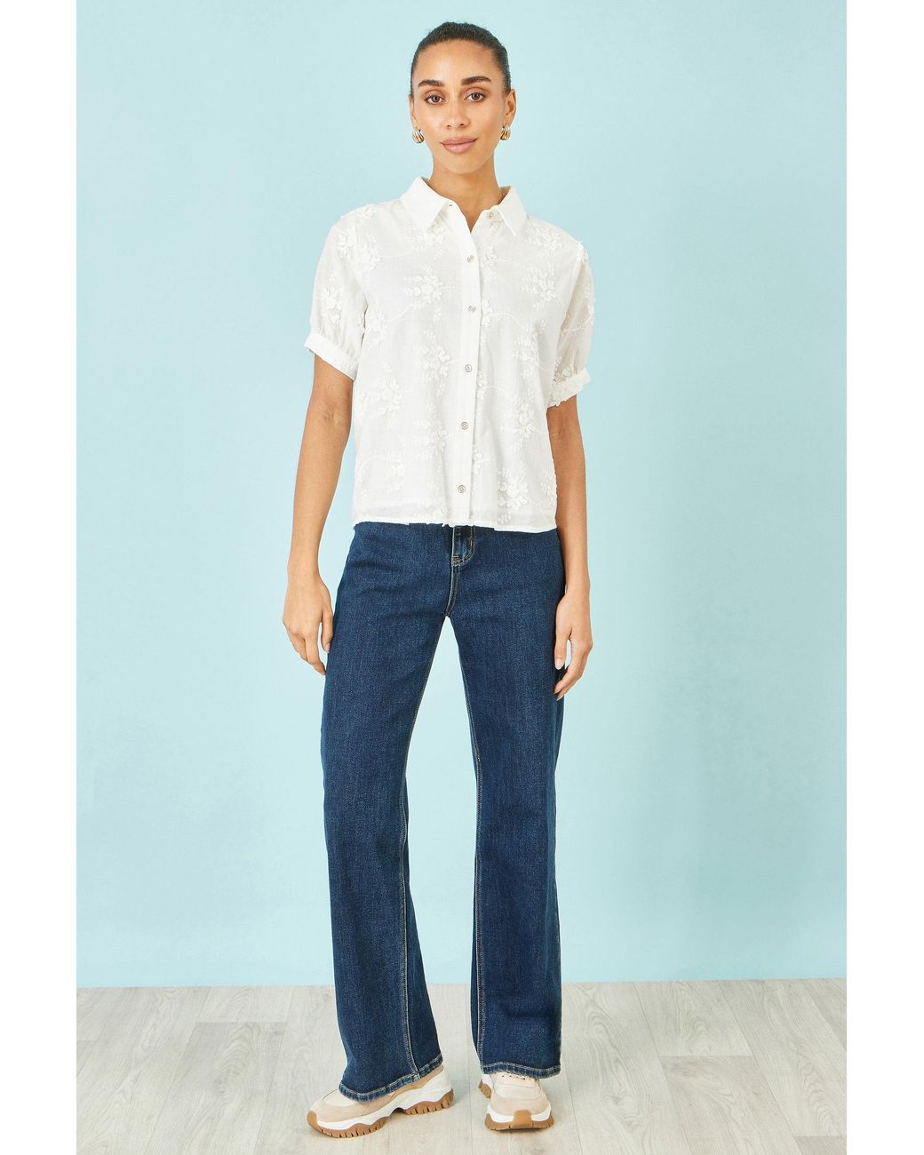 Yumi' White Cotton Flower Applique Shirt