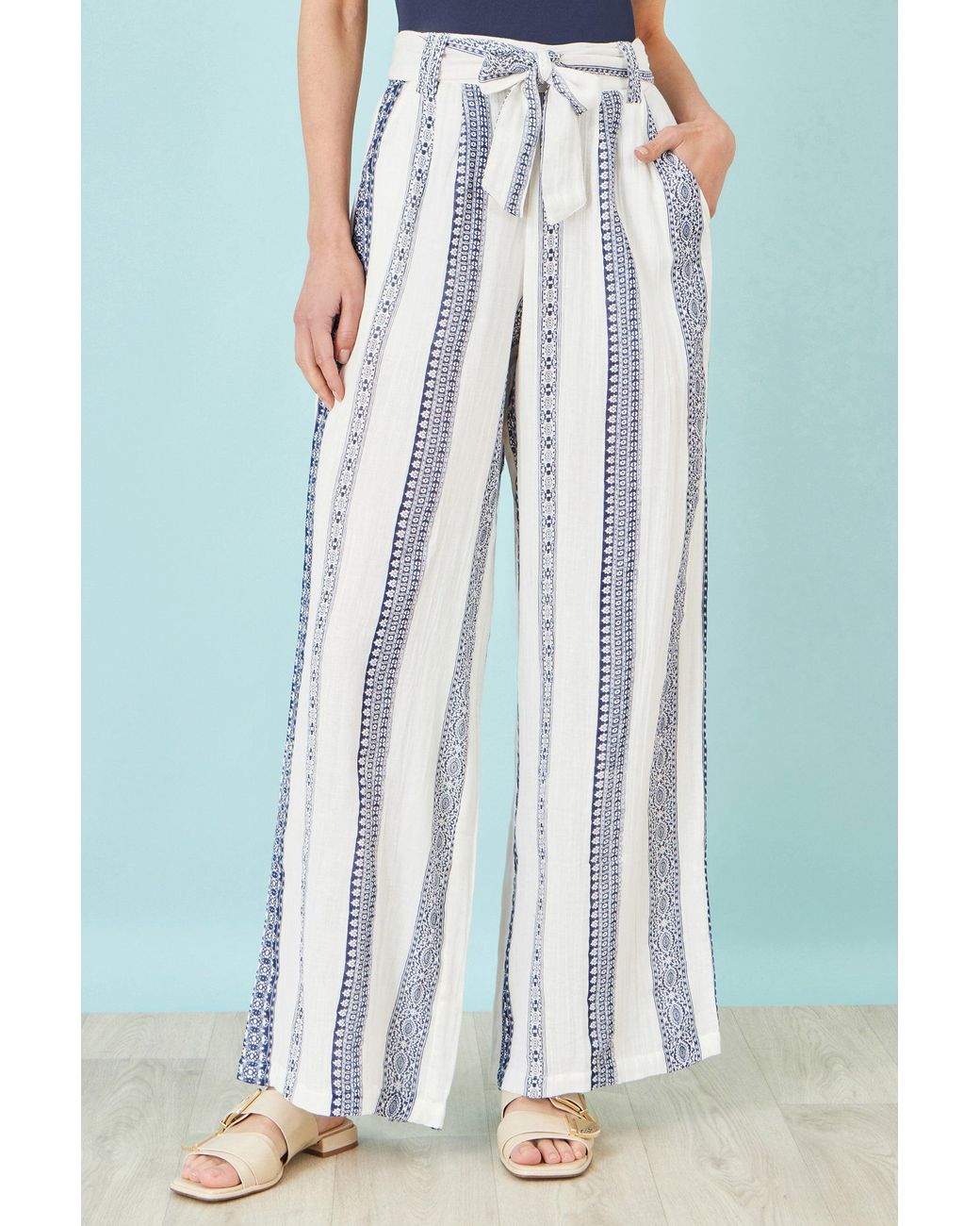 Yumi' Blue Linen Mix Cropped Trousers With Tie Belt