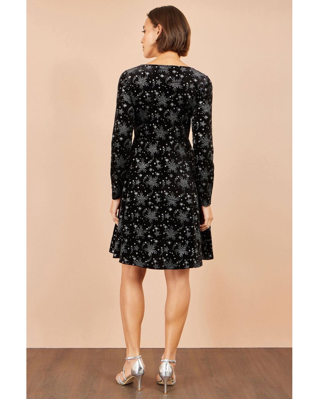 Yumi' Black Starburst Foil Print Long Sleeve Skater Dress