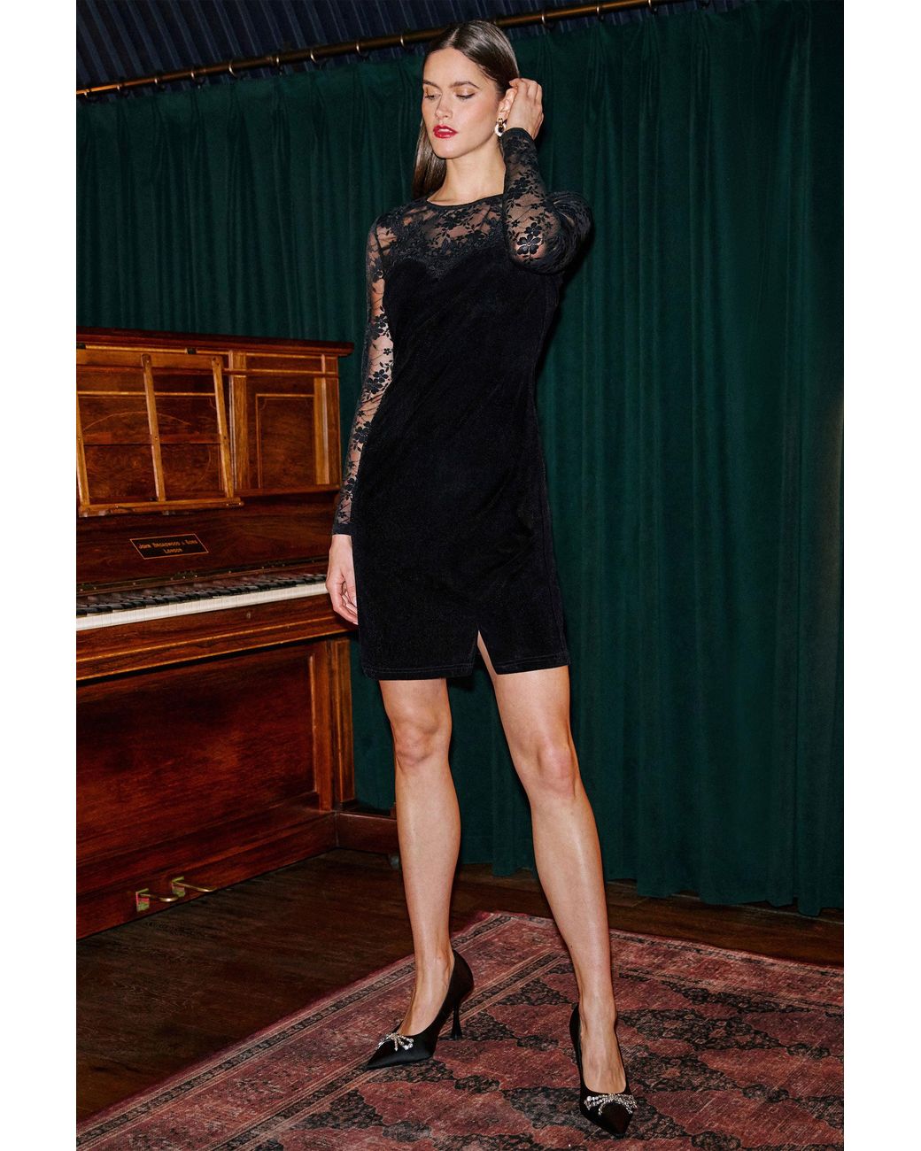 Yumi' Green Lace Sleeve Velvet Fitted Mini Dress