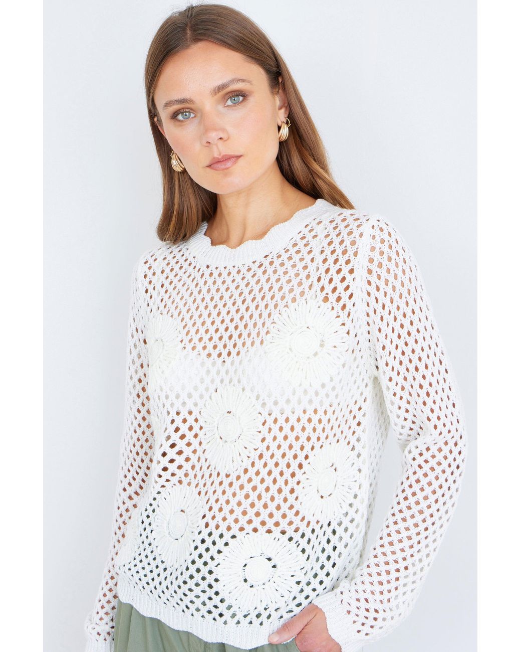 Yumi' White Flower Crochet Jumper