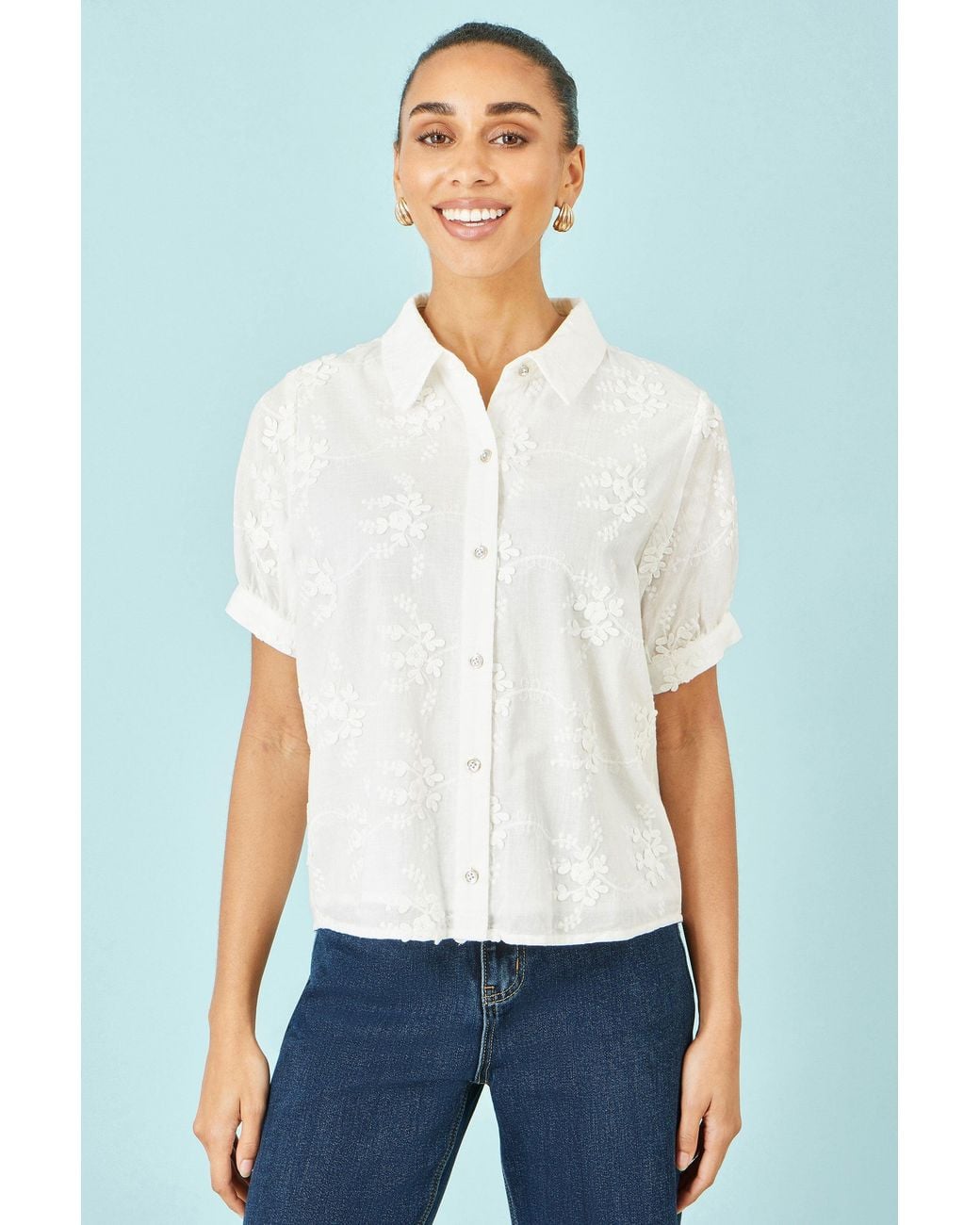 Yumi' White Cotton Flower Applique Shirt