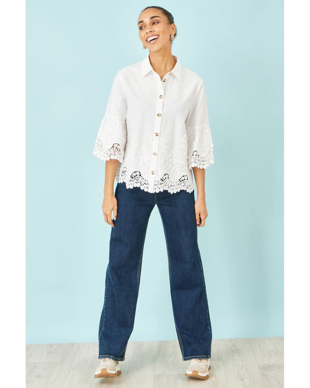 Yumi' White Cotton Lace Border Shirt