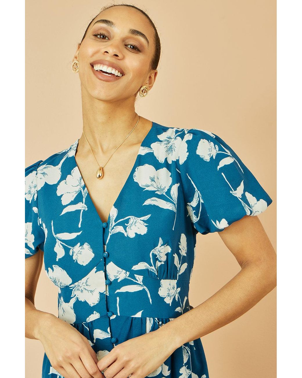 Yumi' Blue Floral Button Down Floral Midi Dress