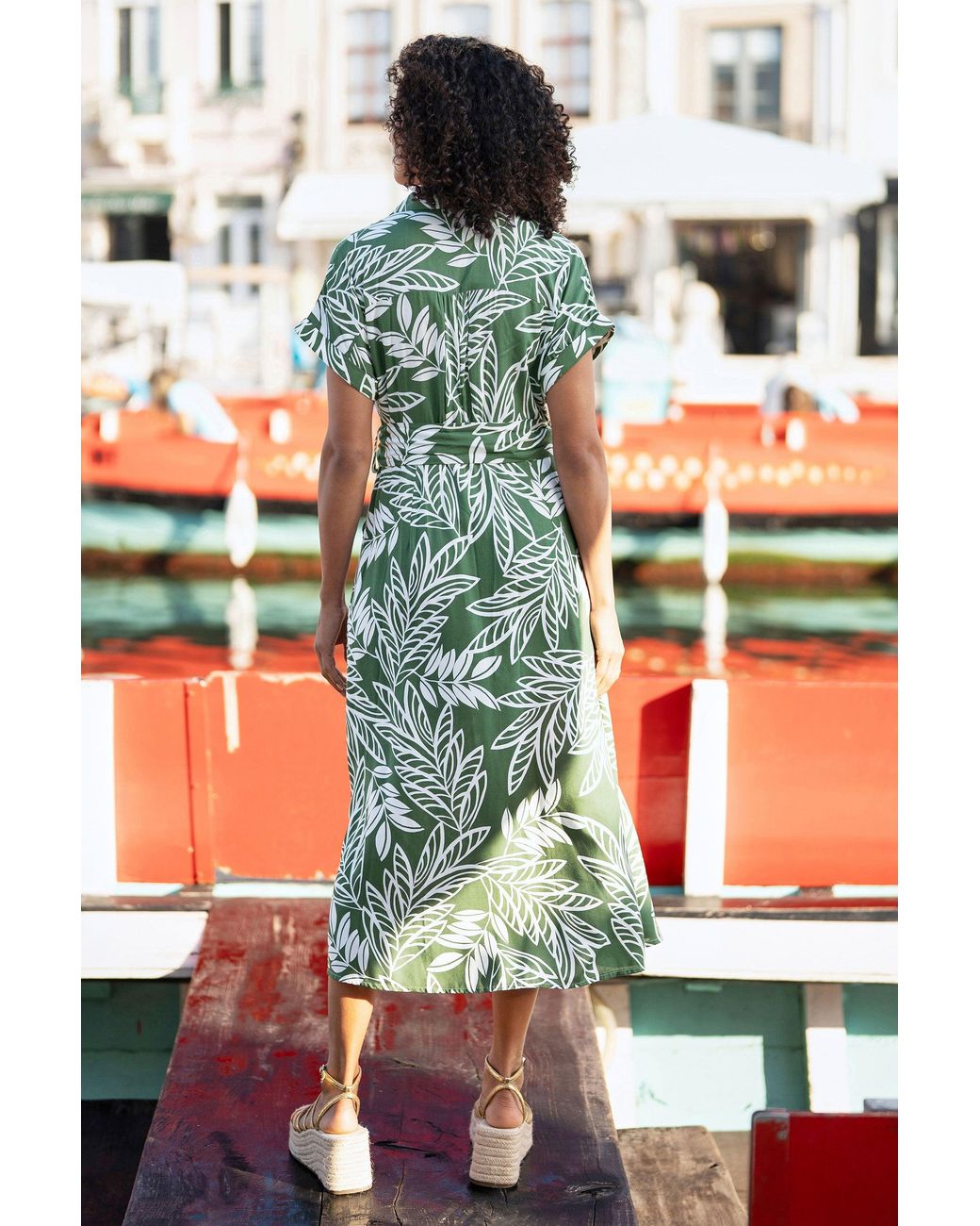 Yumi' Green Leaf Print Viscose Relaxed Midi Shirt Dress