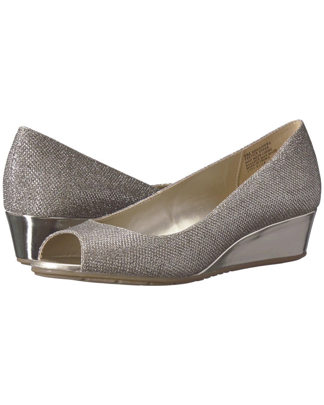 Bandolino Candra in Gold (Metallic 