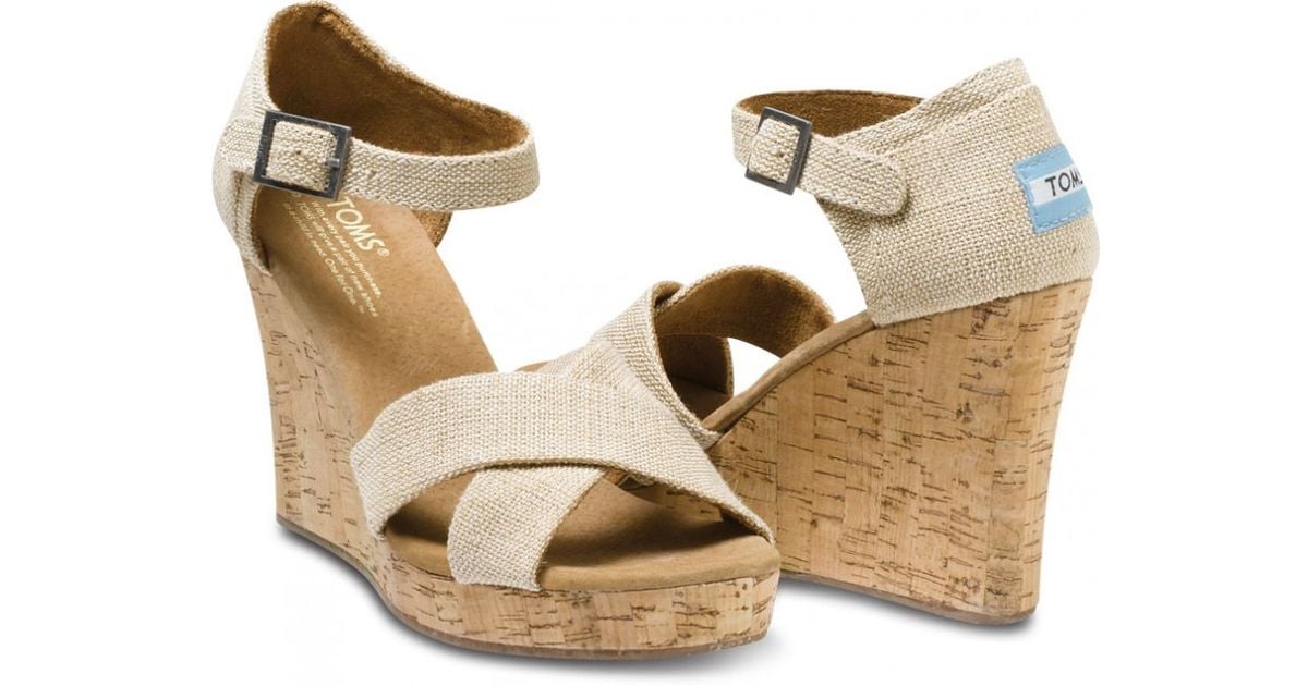 boohoo black flatforms