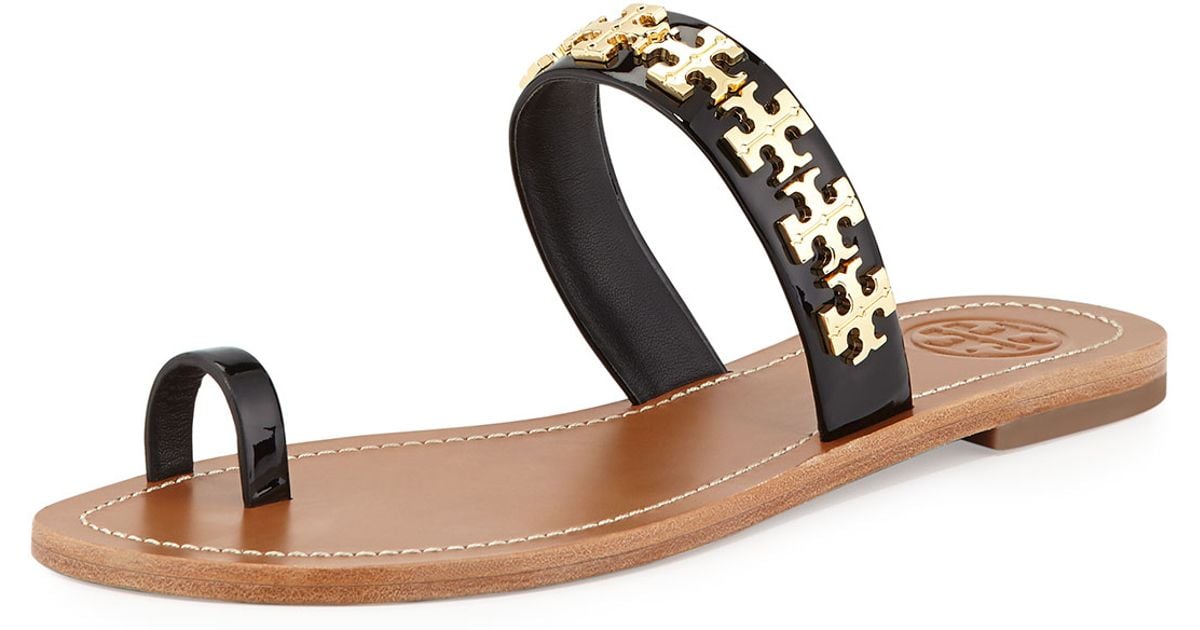 Tory Burch Val Patent Flat Sandal in Black - Lyst