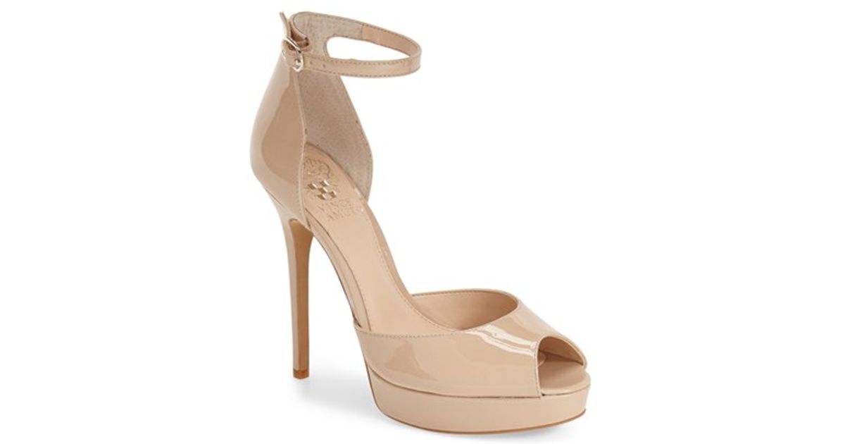 vince camuto peddya ankle chain pump