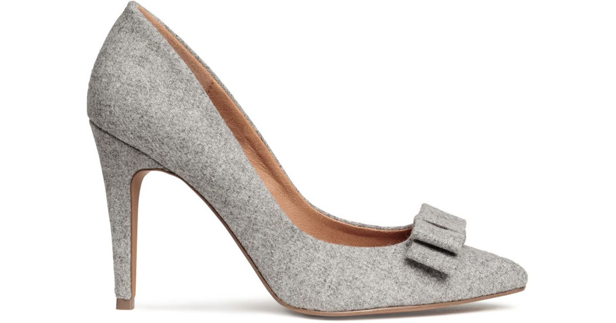 light grey court shoes