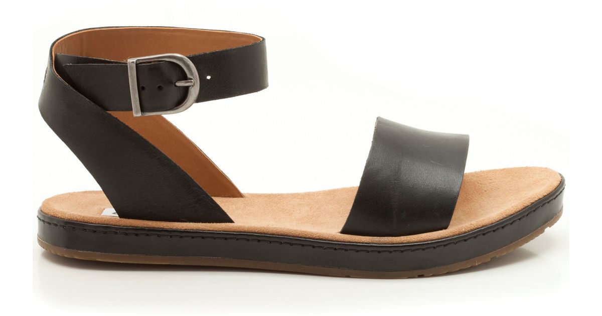 romantic moon sandals