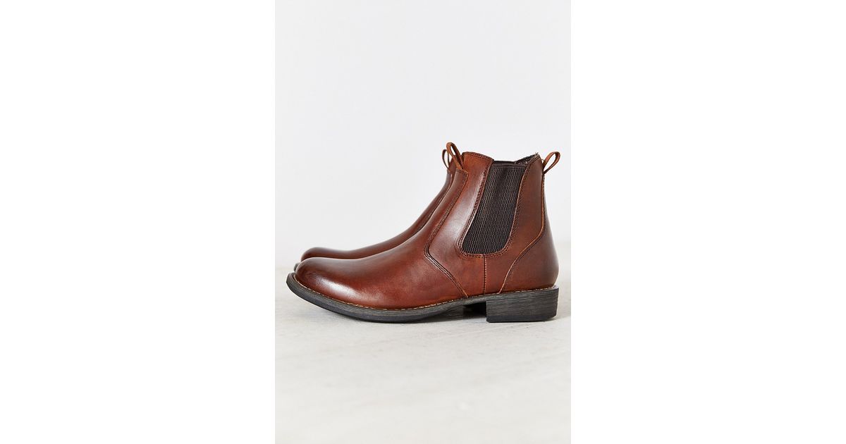 eastland chelsea boot