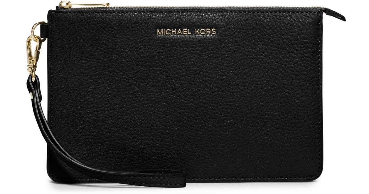 michael kors black wristlet