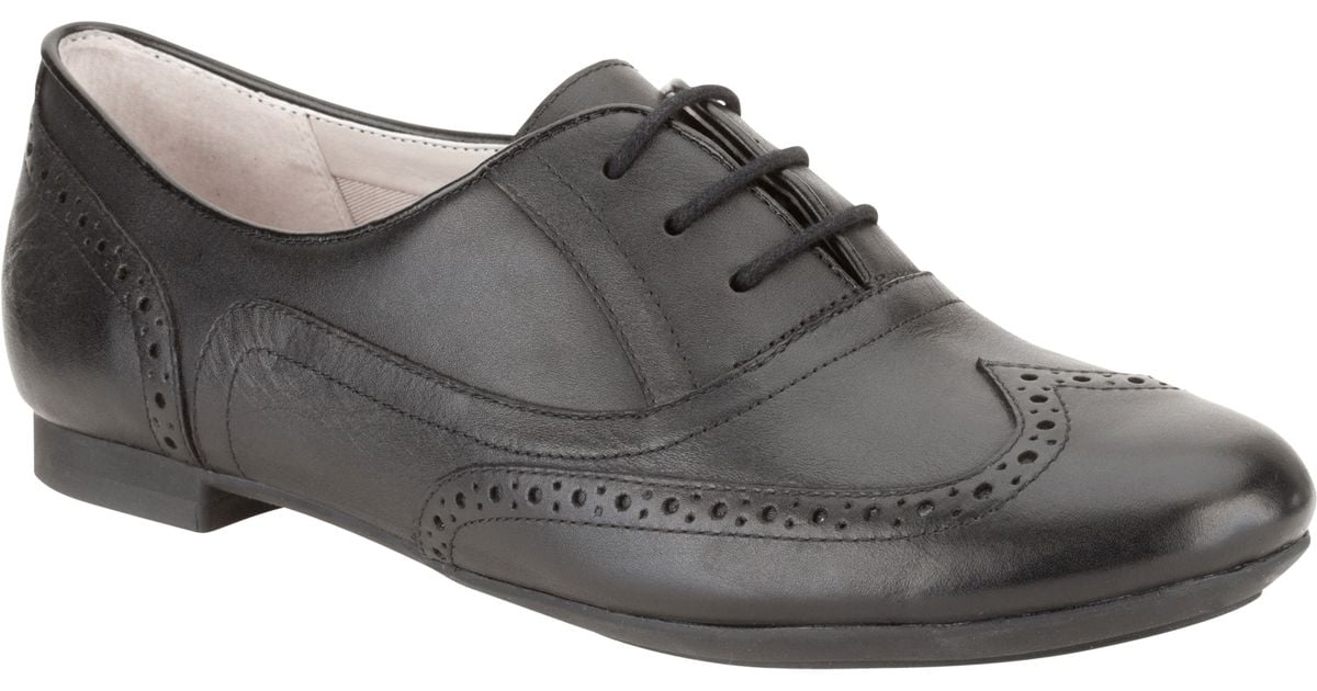 clarks carousel trick shoes