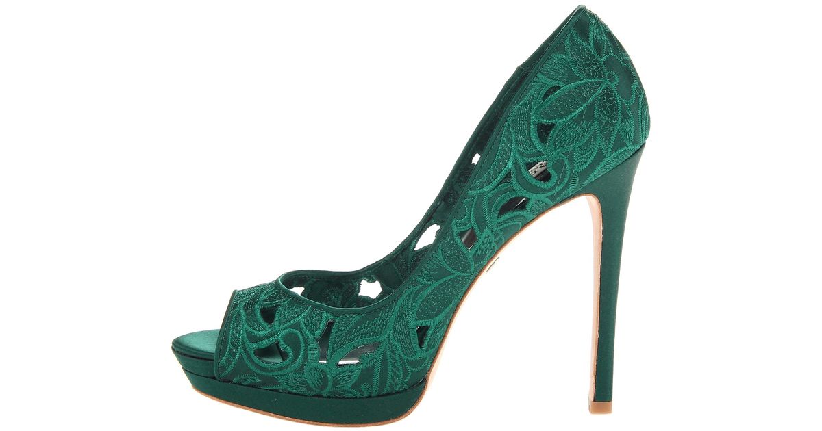 badgley mischka green shoes