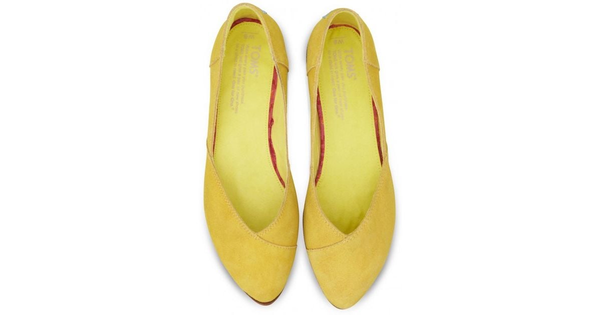 womens yellow flats